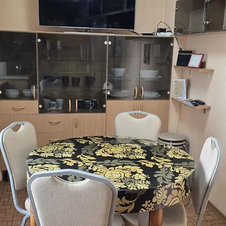 Διαμέρισμα 3 Bedrooms Next To Dom Square *