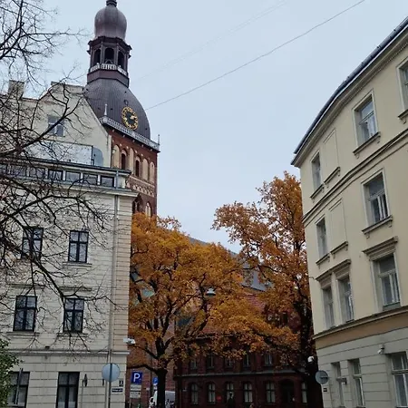 3 Bedrooms Next To Dom Square Appartement *