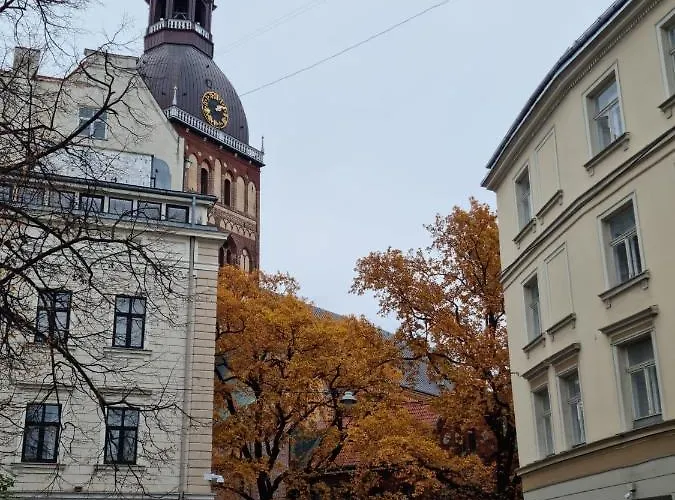 3 Bedrooms Next To Dom Square Apartment *