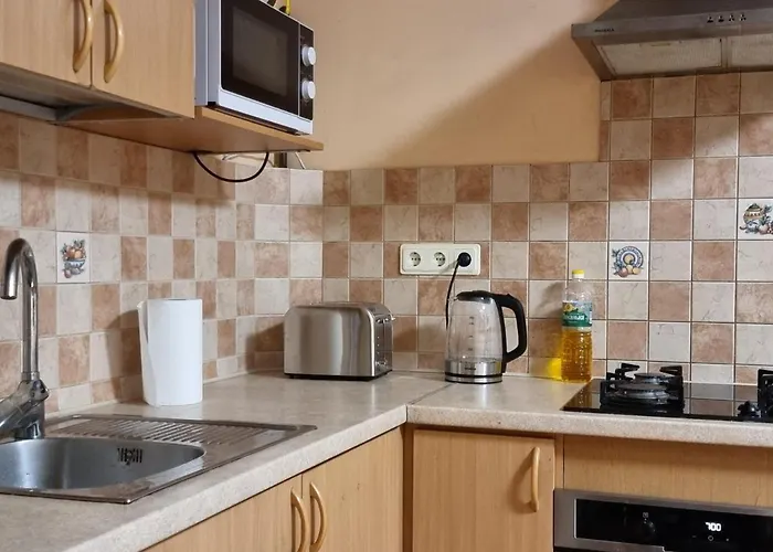 3 Bedrooms Next To Dom Square