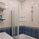 3 Bedrooms Next To Dom Square Dzīvoklis *