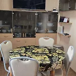 Dzīvoklis 3 Bedrooms Next To Dom Square *