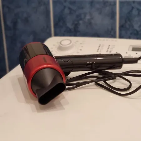 3 Bedrooms Next To Dom Square Apartman *