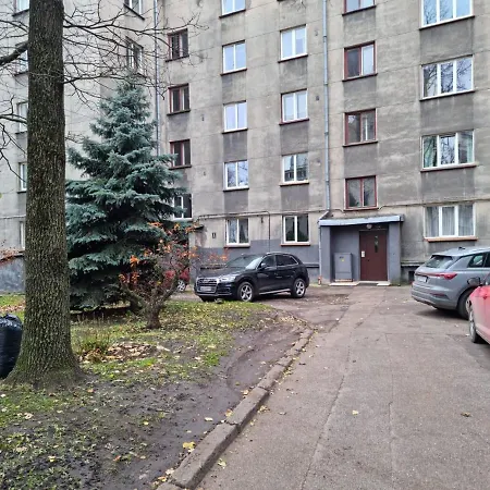 Apartment 3 Bedrooms Next To Dom Square Riga